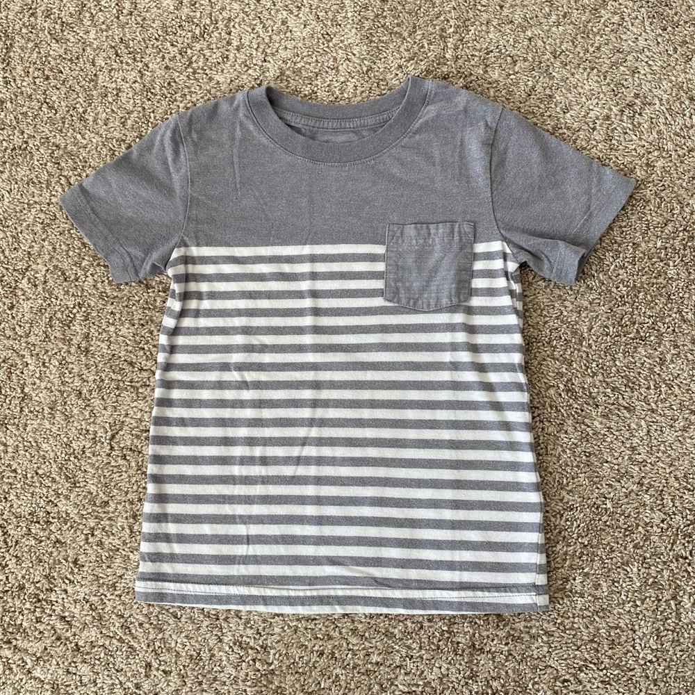 Cat & Jack Toddler boys gray and white striped pocket t-shirt tee size 4T